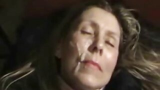 მბზინავი ქერა MILF დ ...